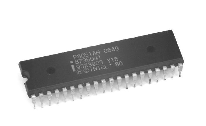 MCU Intel 8051 (Sistemas Embarcados) 8 bits (desenvolvido em 1980)