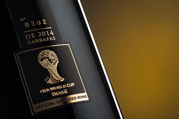 Bēhance LIDIO CARRARO ÍCONE WORLD CHAMPION FIFA WORLD CUP Drawing, Packaging, Print Design @ 77?
