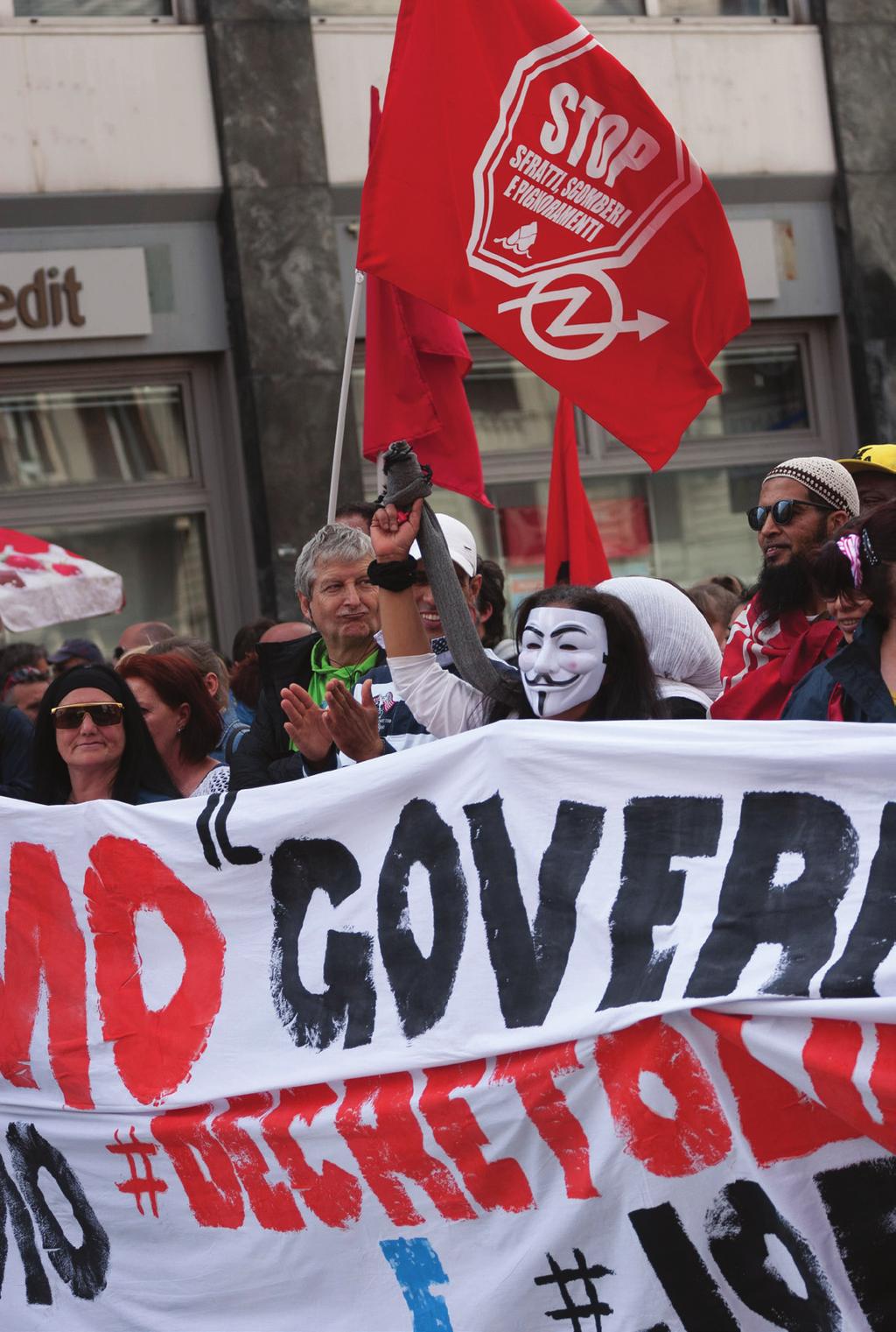 Foto Giuseppe Ciccia/Agência France Presse Manifestação contra política de austeridade em Roma, na Itália.