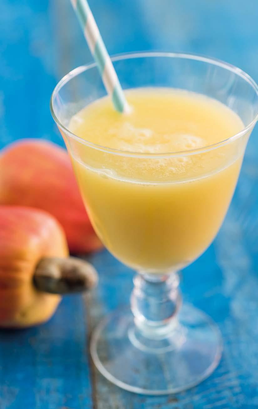 Suco de caju com limão 150g de caju (1 xícara de chá) 50g de limão (1/4 de xícara de chá) Água (até a marca de 700ml)* Encaixe o filtro dentro do copo do Juice e tampe.