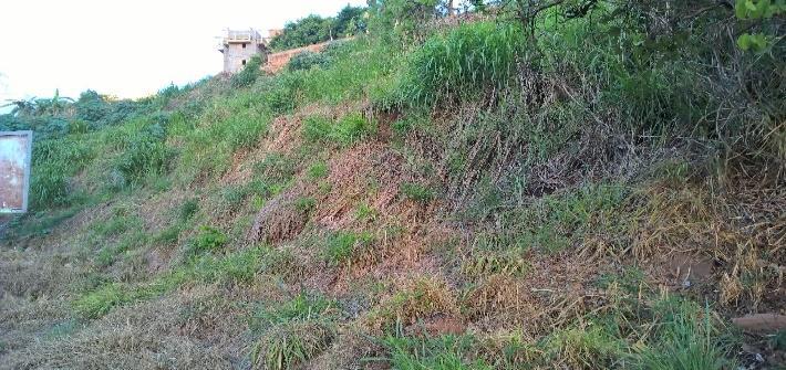 Avenida Francisco Pereira Lopes, próximo ao córrego do Monjolinho, possui aproximadamente 28 metros de altura e 150 metros de comprimento.