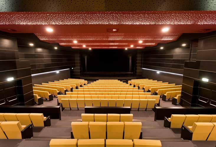 » Auditório AUDITORIUM Completamente moderno, com capacidade para 377 lugares, este auditório está concebido para receber espetáculos de índole diversa, nomeadamente de Música, Teatro e Dança, nas