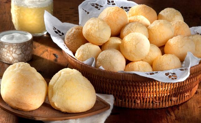 Pão de Queijo Tradicional Mini / Coquetel / Lanche / Super Lanche Pão de Queijo - Mini 6075 Pão de Queijo - Coquetel 5432 Pão de Queijo - Lanche 5447 Pão de Queijo - Super Lanche 6079 Caixa com 10