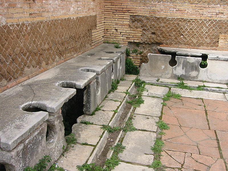 Sanitários públicos na antiga Roma