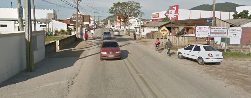 Além das vias expressas, a Grande Florianópolis é cortada por várias rodovias estaduais e pela BR-282.