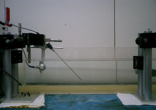 Manipulador (3D) Tanque acústico com água Alvo Refletor Transdutor Ultra-sônico Termômetro Figura IV.5: Montagem experimental no tanque.