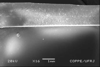 Figura 4: Micrografia da superfície de fratura do corpo de prova com 0 % de fibra.