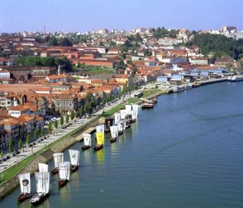 A riqueza do seu património histórico, cultural e artístico associada ao Vinho do Porto, à Caves e à gastronomia justificam a crescente procura no interesse pela cidade.