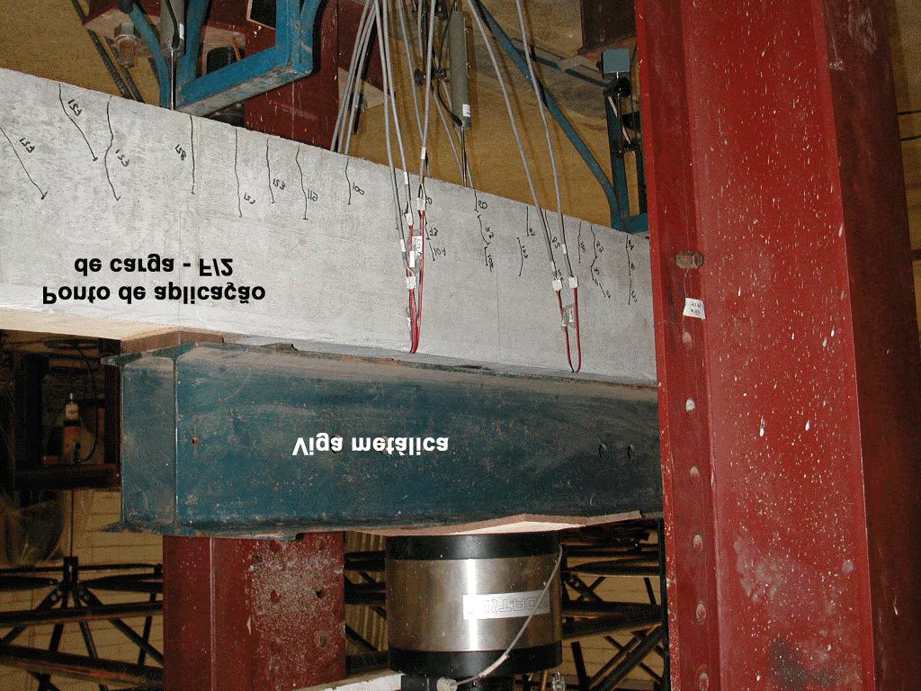 CAPÍTULO 5: Análise experimental 134 concreto na região de contato do aparelho de apoio com a viga.