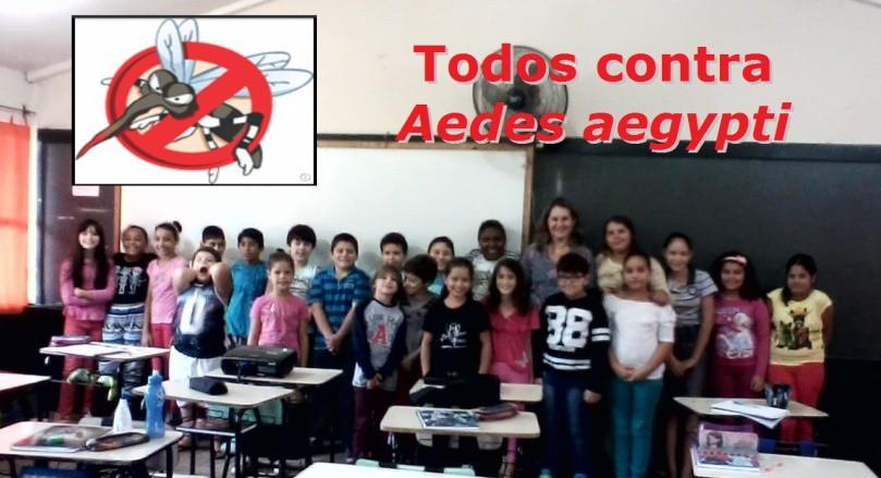 Figura 3. Alunos da turma 4 B, do quarto ano do ensino fundamental da E.E.E.M João Pedro Nunes, unidos após o término palestra, contando com a presença da professora Cláudia.