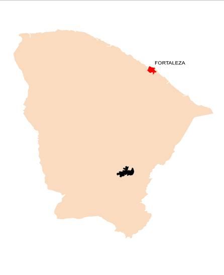 A barragem fica no município de Orós, Estado do Ceará, a aproximadamente 450 km de Fortaleza, barrando o Rio Jaguaribe e cobrindo uma área de cerca de 25.000 km 2. Figura 1.