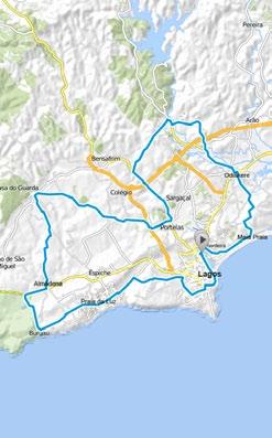 Atraídos pela beleza ímpar da Praia da Luz e do Burgau, traçamos as próximas pedaladas em direção ao interior, cruzando a EN 125, até encontrarmos Almádena, que rivaliza na paisagem com a