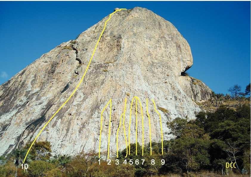 Morro da Toca / face oeste Itatim BA Relação de vias Toca face norte 1. Burro 5º sup Toca Oeste 9 Leo. Lu e Otto 2. Schrek 5º Toca Oeste Leo. Lu e Otto 3. Fiona 5º sup Toca Oeste 9 Leo, Alessandro 4.