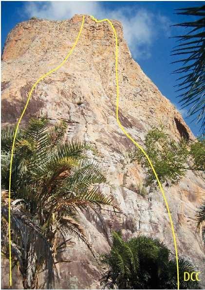 Morro da Toca / face leste Itatim - BA Relação de vias Toca face norte 1 Diretissima 4º Vsup E3 D1