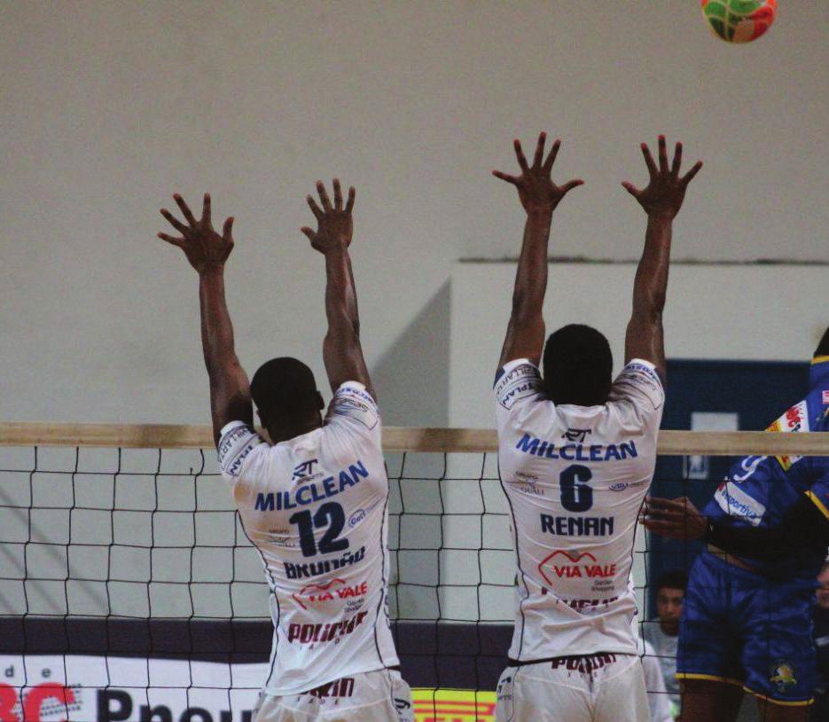 contra o Vôlei ibeirão, 3x2 sobre o tapetininga, e 3x0 sobre o anto ndré.