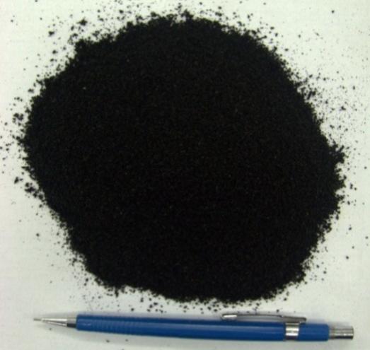 (essencialmente caulinita) e óxidos de ferro e alumínio, como produto do intemperismo dos minerais primários da biotita gnaisse (Soares, 25).