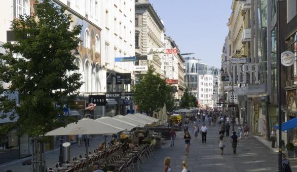 Saída pela manhã com destino a Praga, capital da República Tcheca.