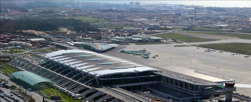 AER O Aeroporto Francisco Sá Carneiro (IATA: OPO, ICAO: LPPR) ou simplesmente Aeroporto do Porto é atualmente o segundo mais