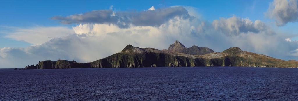 Sua posição, entre dois oceanos, e a intensidade dos fenômenos atmosféricos que o rodeia, faz de sua travessia uma experiência única e