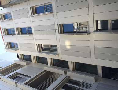 Para utilização em fachadas ventidadas exteriores e fachadas interiores os Painéis de Alumínio Compósito são uma inovação em revestimentos metálicos.