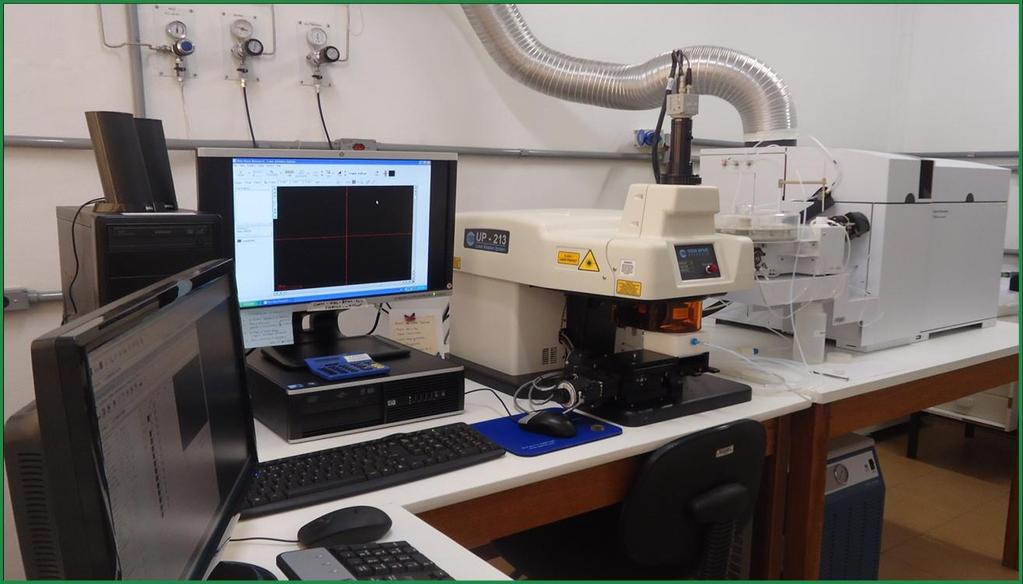 4- Determinação de Elementos-traços, Inclusive os ETR s por ICP-MS A determinação dos elementos-traços, inclusive os ETR s foram realizadas por Espectrometria de Massas com Plasma Acoplado