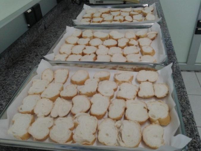 25 3.1.2 Pão francês O pão francês utilizado na preparação do mosto foi adquirido em padaria da região.