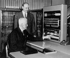 IBM 701 1 o computador de grande porte da IBM Usado na guerra da Coréia Segunda Geração Transistores (1955-1965) 1965) 33 34 1948 (Bell Labs.