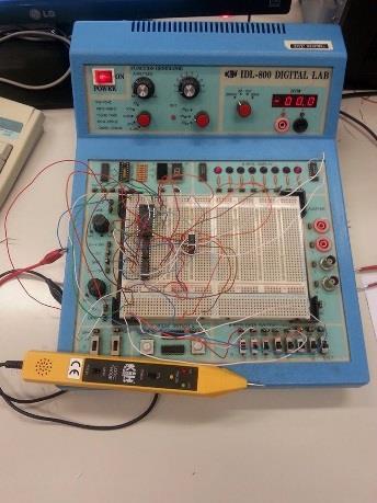 A partir desta tabela de verdade elaborámos um novo circuito elétrico em que adicionámos uma porta NAND3 a que ligámos os três C3 e retirámos uma porta NOT. Fig 10-Novo Circuito Elétrico 3.