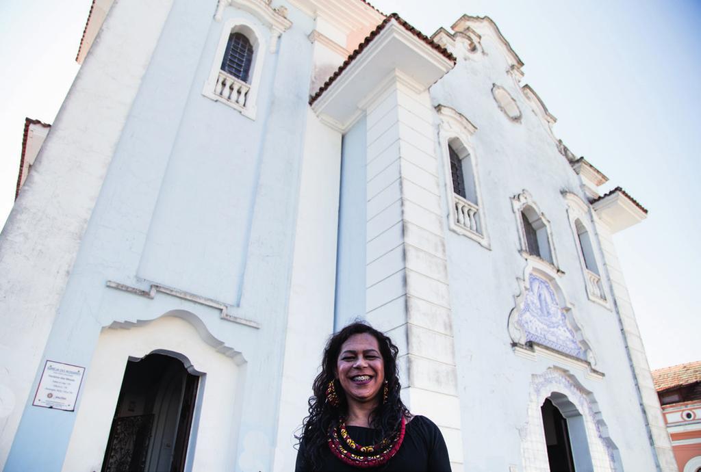 Linha Preta: Marcas da presença negra no centro da cidade e na história de Curitiba. 1 RUÍNAS DE SÃO FRANCISCO As Ruínas de São Francisco é na verdade uma construção inacabada.