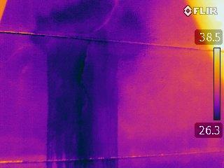 19 Figura 10 - Imagem termográfica de fissura Fonte: Próprio Autor (Maio de 2016) Em seguida, conforme é observado na figura 11, é