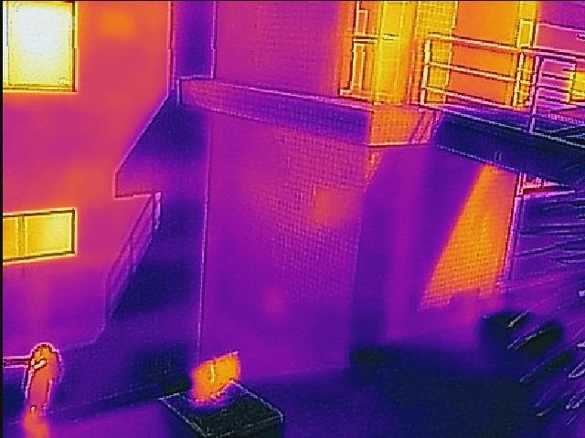 25 Figura 18 - Imagem termográfica evidenciando