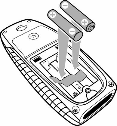 3. Volte a colocar a tampa do compartimento das baterias: prenda primeiro as duas abas de plástico no lugar e, em seguida, baixe e aparafuse a cobertura na sua