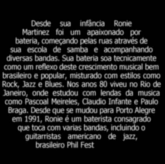 pelas ruas através de sua escola de samba e acompanhando diversas bandas.