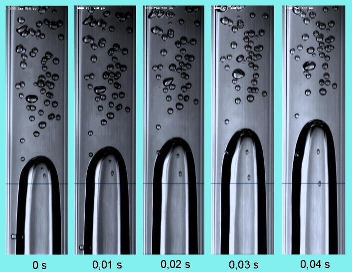 83 Figura 30 - Imagens da bolha em fluxo co-corrente ar-água (1000 fps, J l =0,0644 m/s e J gd = 0,0155 m/s).