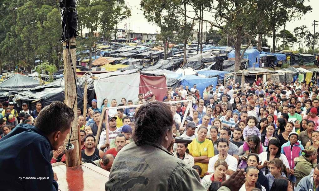 5 Domingo: uma assembleia regular na ocupação Copa do Povo.