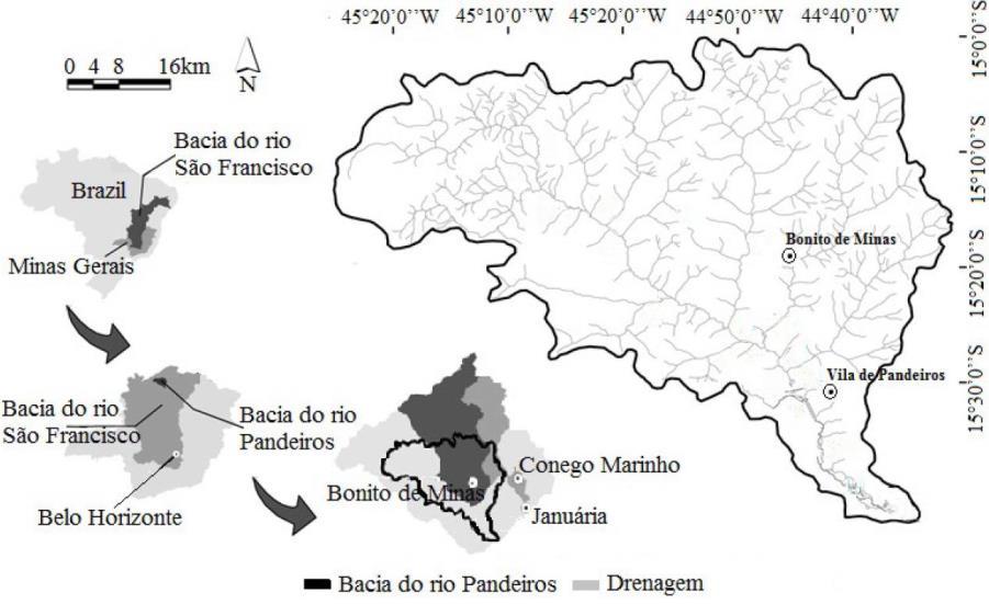 36 Figura 1 Mapa de localização da bacia do rio Pandeiros, norte de Minas Gerais (Fonte: Rezende et al., 2012). 2.2 Coleta de dados Inicialmente foi realizado um reconhecimento de campo antes das coletas.