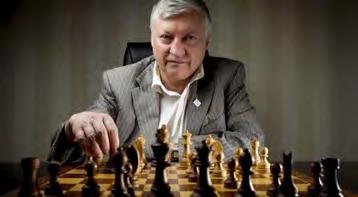 2 O LUGAR - Anatoly Karpov Rússia (1951) É um grande mestre de xadrez soviético/russo e ex-campeão Mundial. Ele foi o oficial campeão mundial de 1975 a 1985 quando foi derrotado por Garry Kasparov.