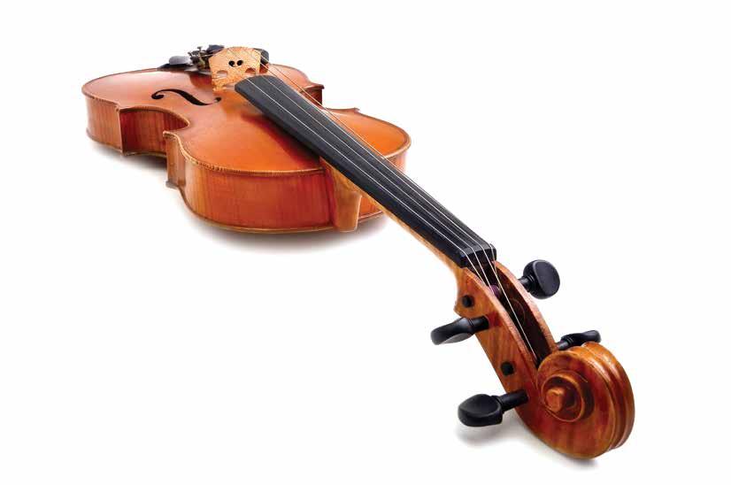 Acessórios para instrumentos de arco QUEIXEIRA Modelo preferido entre os violinistas, a Guarnieri traz maior conforto devido ao seu tamanho e espaço para o queixo.