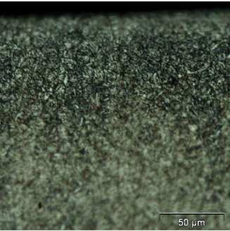 90 Figura 5. 23 - Micrografia da camada nitretada a 500 C, com 5% de N 2 por um tempo de 10