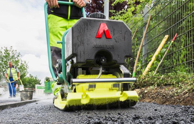 APF 1240 PLACAS VIBRATÓRIAS DE AVANÇO GASOLINA DIESEL VERSATILIDADE DE APLICAÇÃO E DE ACIONAMENTO Com a APF 1240, você pode escolher livremente o motor e o combustível.