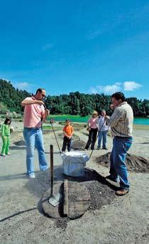 AÇORES NATUREZA E AVENTURA OS AÇORES EM TURISMO ACTIVO Circuito de uma semana pelos Açores, com programa de geo-turismo, na Terceira, Whale safari e Jeep tour no Pico e Jeep safari em São Miguel.