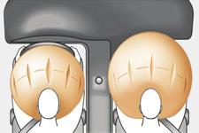 Segurança Airbags frontais Sistema que contribui para reforçar a protecção, em caso de colisão frontal violenta, do condutor e do passageiro dianteiro para limitar riscos de traumatismo na cabeça ou
