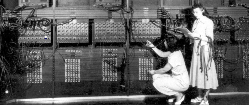 Válvulas Componentes (Geração dos 1) computadores - 1945 a 1955 ENIAC (Electronic Numerical Integrator Analyzer and Computer) da Electronic Control