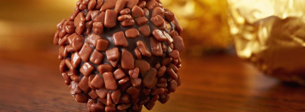 SPLIT Delicados flocos de chocolate, ideais para cobrir ou decorar seus brigadeiros, bolos, entre outras receitas. Feitos com 100% chocolate belga Callebaut.