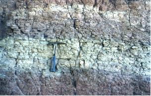 14 Siltito Rocha sedimentar clástica Cor: cinza, amarela, vermelha