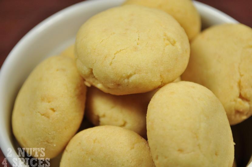 Esses biscoitos amanteigados com parmesão são incríveis e desmancham na boca.