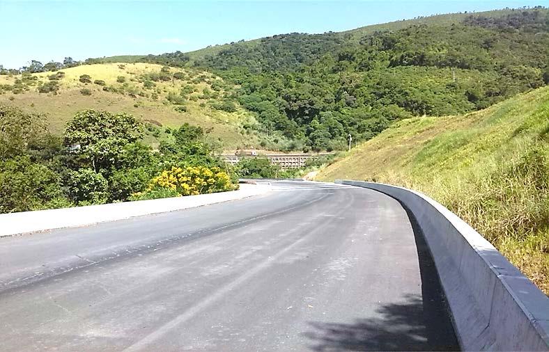 Emboque Sul do Túnel 2 Construção de Viaduto A obra consiste na duplicação da Rodovia Régis