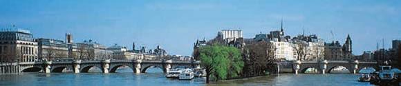 Invalides onde se encontra o túmulo do Napoléon e sua esplanada majestosa até a mais somptuosa ponte de Paris : ponte Alexandre III.