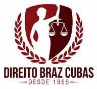 Revista do Curso de Direito da Universidade Braz Cubas V1 N2: Junho de 2017 MULTIPARENTALIDADE E FILIAÇÃO SOCIOAFETIVA: EFEITOS JURÍDICOS Jennifer Helena Mendes 1 Resumo Com a evolução da sociedade,