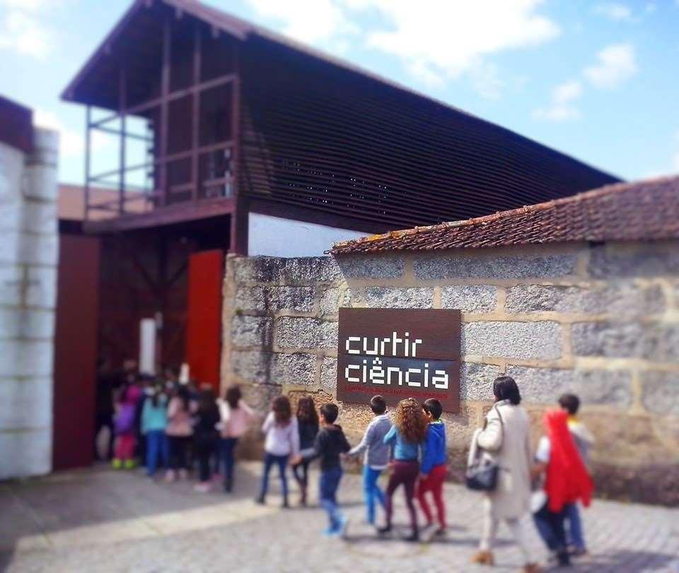 CURTIR CIÊNCIA O Curtir Ciência Centro Ciência Viva de Guimarães promove a cultura científica e tecnológica.